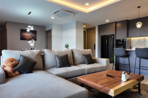 Apartamento de 4 habitaciones en Pattaya, Tailandia № 183022 - foto 2