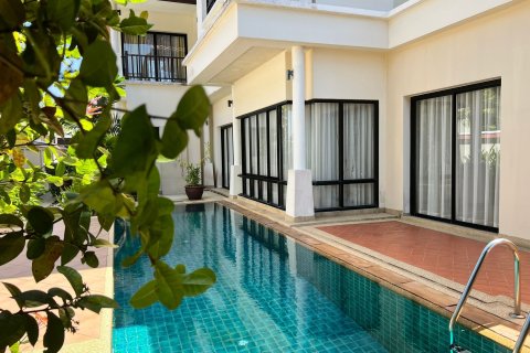 Adosado de 4 dormitorios en Phuket, Tailandia № 159408