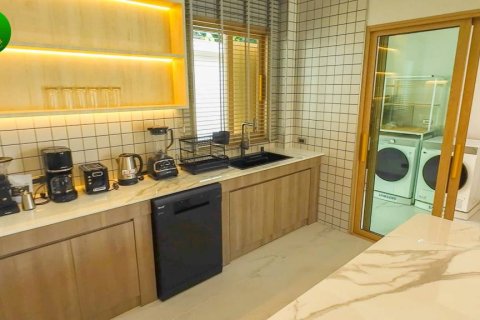 Chalet de 3 dormitorios en Krabi, Tailandia № 154593 - foto 3