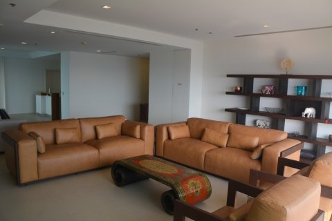 Condo à Bangkok, Thaïlande, 3 chambres № 65869 - photo 8