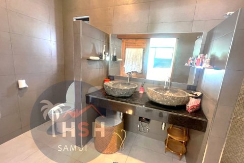 Chalet de 4 dormitorios en Ko Samui, Tailandia № 180063 - foto 15