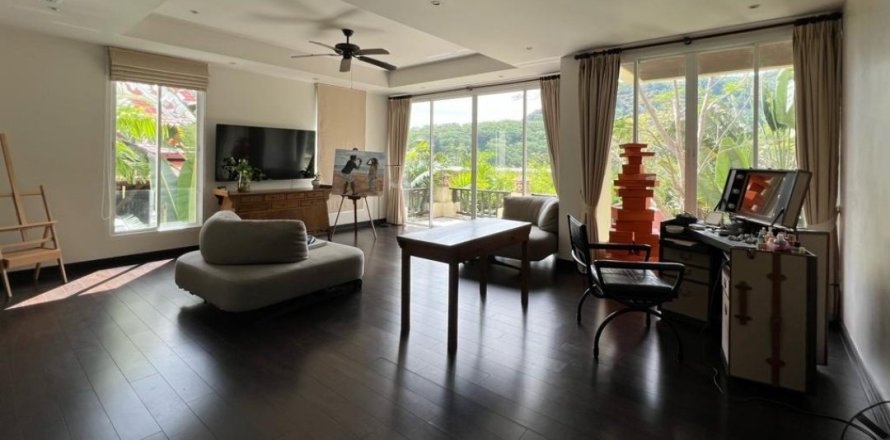 Villa in Kamala, Thailand 5 Schlafzimmer № 179775