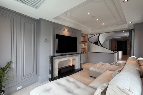 Condominio de 2 dormitorios en Sathon, Bangkok, Tailandia № 201295 - foto 13