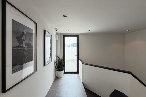 Condominio de 2 dormitorios en Sathon, Bangkok, Tailandia № 201295 - foto 15