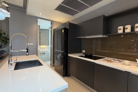 Condominio de 2 dormitorios en Sathon, Bangkok, Tailandia № 201295 - foto 11