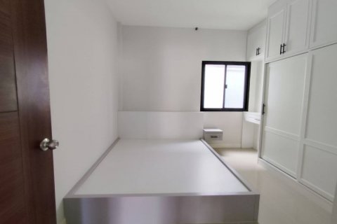 Casa de 2 dormitorios en Bang Sare, Tailandia № 116811 - foto 11