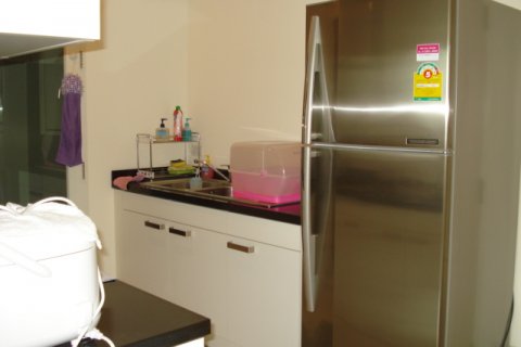 Condo in Bangkok, Thailand, 2 bedrooms № 143467 - photo 8