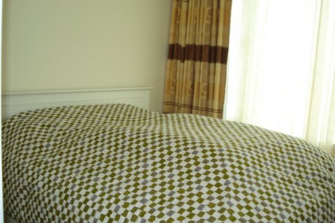 Condo in Bangkok, Thailand, 2 bedrooms № 143467 - photo 5
