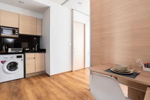 Estudio en el condominio en Bangkok, Tailandia № 143473 - foto 5