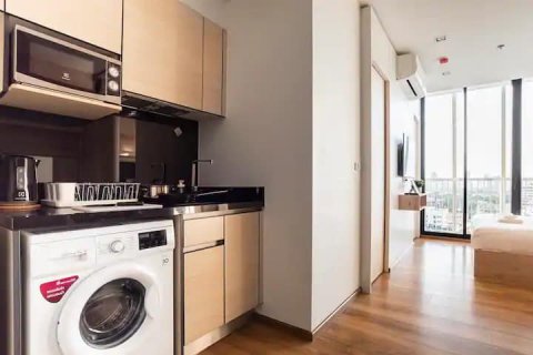 Estudio en el condominio en Bangkok, Tailandia № 143473 - foto 4