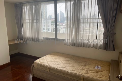 Condominio de 2 dormitorios en Bangkok, Tailandia № 143470 - foto 9