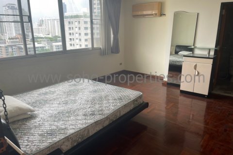 Condominio de 2 dormitorios en Bangkok, Tailandia № 143470 - foto 8
