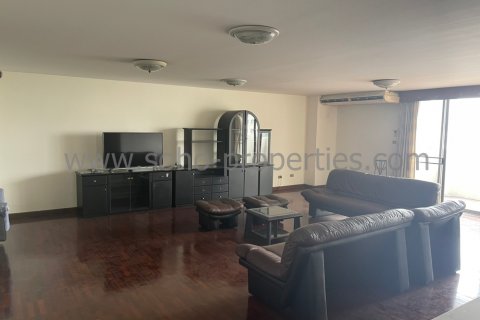 Condo in Bangkok, Thailand, 2 bedrooms № 143470