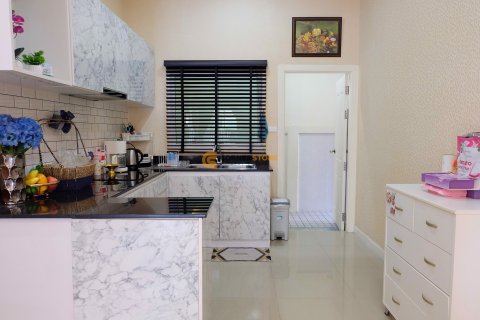 Estudio en Bang Lamung, Tailandia № 179065 - foto 10