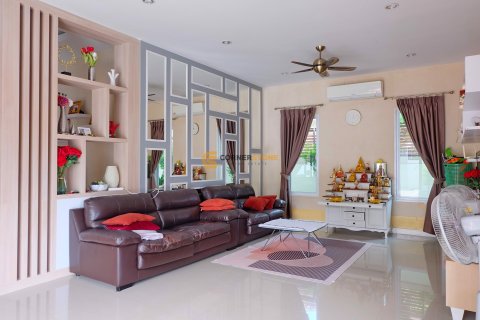 Estudio en Bang Lamung, Tailandia № 179065 - foto 6