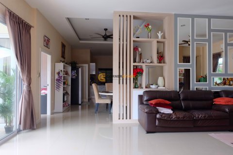 Estudio en Bang Lamung, Tailandia № 179065 - foto 7