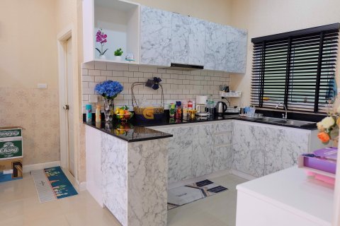 Estudio en Bang Lamung, Tailandia № 179065 - foto 11