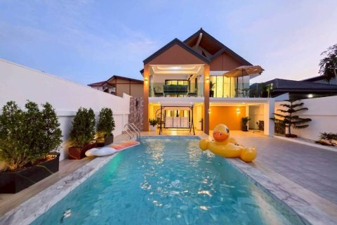 Chalet de 5 dormitorios en Pattaya, Tailandia № 172856