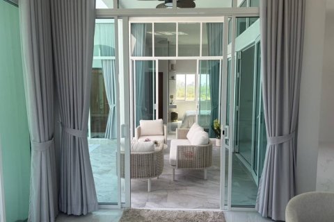 Chalet de 3 dormitorios en Cha-am, Tailandia № 172850 - foto 9