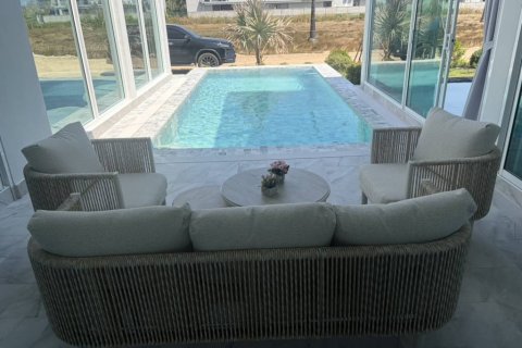 Chalet de 3 dormitorios en Cha-am, Tailandia № 172850 - foto 6
