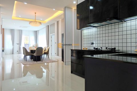 Estudio en Bang Lamung, Tailandia № 159973 - foto 8