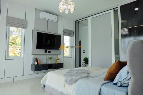Estudio en Bang Lamung, Tailandia № 159973 - foto 27