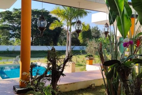 Chalet de 6 dormitorios en Chiang Mai, Tailandia № 162848 - foto 7