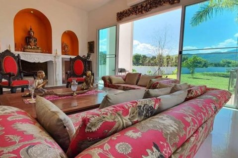 Chalet de 6 dormitorios en Chiang Mai, Tailandia № 162848 - foto 15