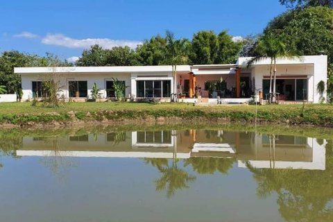 Chalet de 6 dormitorios en Chiang Mai, Tailandia № 162848 - foto 2