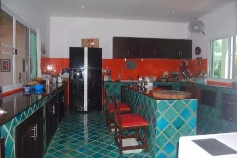 Chalet de 6 dormitorios en Chiang Mai, Tailandia № 162848 - foto 8
