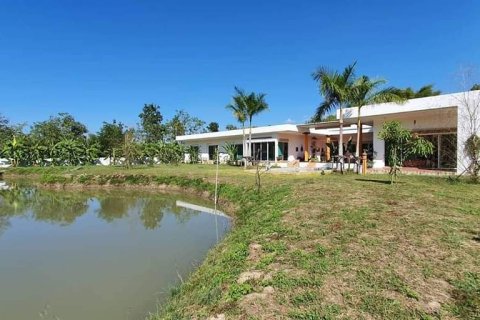 Chalet de 6 dormitorios en Chiang Mai, Tailandia № 162848 - foto 3