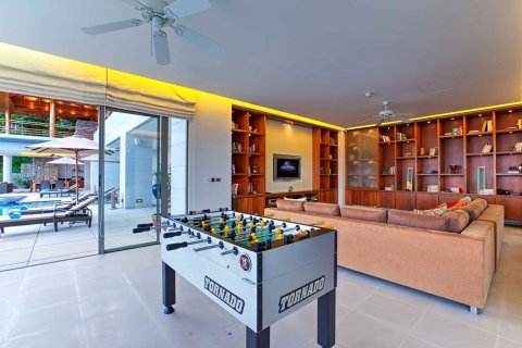 Casa de 4 dormitorios en Phuket, Tailandia № 181091 - foto 15