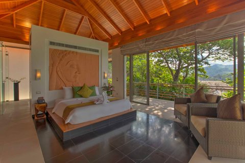 Casa de 4 dormitorios en Phuket, Tailandia № 181091 - foto 14