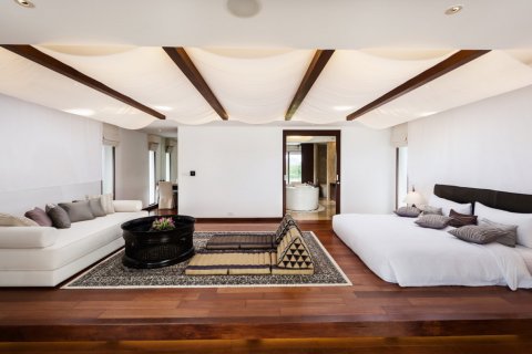 Casa de 5 dormitorios en Ko Kaeo, Tailandia № 181088 - foto 17