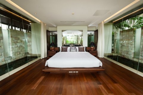 Casa de 5 dormitorios en Ko Kaeo, Tailandia № 181088 - foto 9