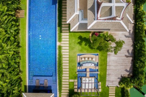 Casa de 5 dormitorios en Ko Kaeo, Tailandia № 181088