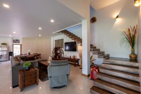 Villa in Chiang Mai, Thailand 4 bedrooms № 191297 - photo 7