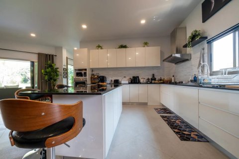Villa in Chiang Mai, Thailand 4 bedrooms № 191297 - photo 13