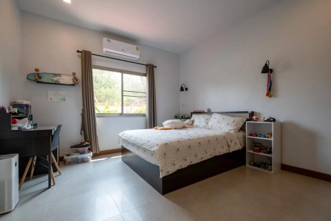Villa in Chiang Mai, Thailand 4 bedrooms № 191297 - photo 18
