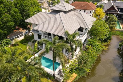 Villa in Chiang Mai, Thailand 4 bedrooms № 191296 - photo 5