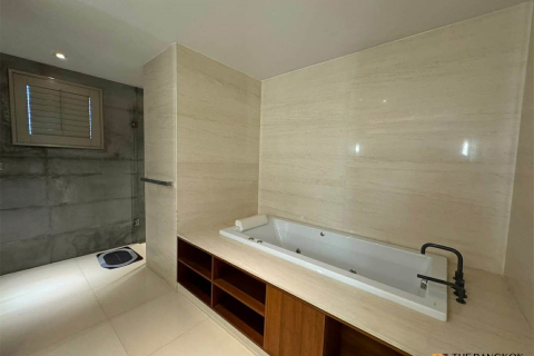 Condo à Bangkok, Thaïlande, 3 chambres № 189821