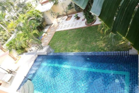 Casa de 4 dormitorios en Pattaya, Tailandia № 157649 - foto 9