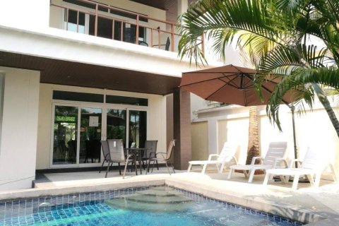 Haus in Pattaya, Thailand 4 Schlafzimmer № 157649