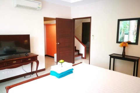 Casa de 4 dormitorios en Pattaya, Tailandia № 157649 - foto 7