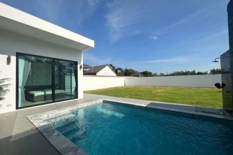 Casa de 3 dormitorios en Pattaya, Tailandia № 157651 - foto 5