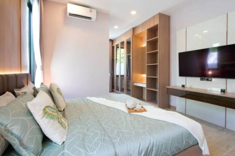 Casa de 3 dormitorios en Pattaya, Tailandia № 157651 - foto 17