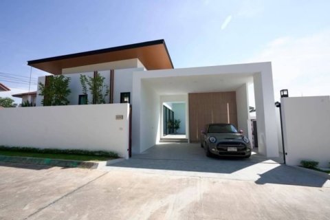 Casa de 3 dormitorios en Pattaya, Tailandia № 157651