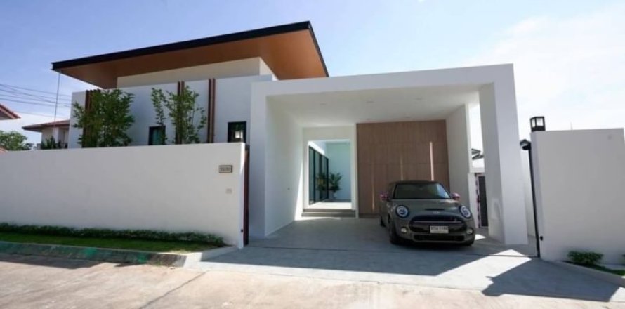 Casa de 3 dormitorios en Pattaya, Tailandia № 157651
