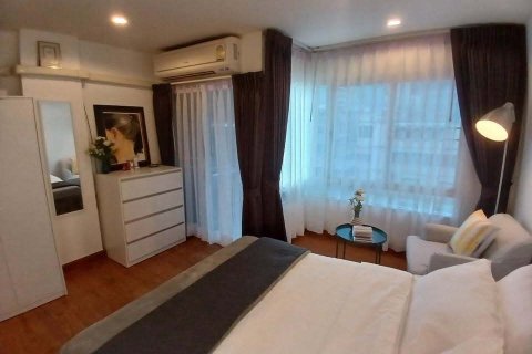 Estudio en el condominio en Bang Rak, Bangkok, Tailandia № 158333 - foto 3