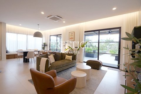House in Pattaya, Thailand 3 bedrooms № 197746 - photo 3
